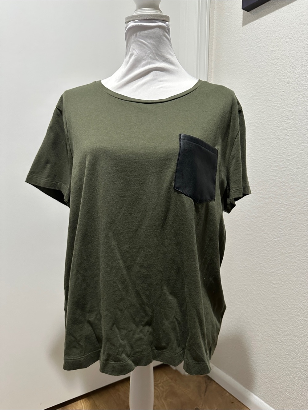 Dkny Olive Green Short Sleeve Tee with Black Pocket